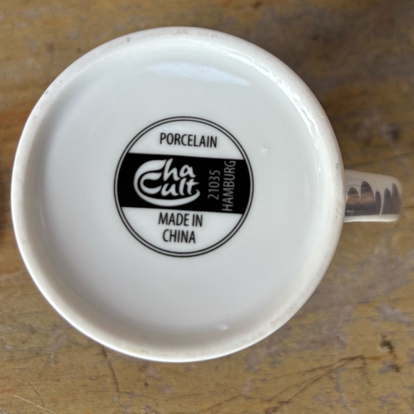 Cha Cult Hamburg Porcelain Tea Cup & Lid with Moose Hearts & Flowers Size 9oz - Picture 11 of 11